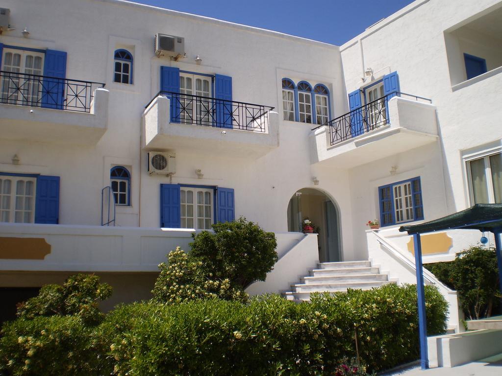 Hotel Barbara II à Agia Marina  Extérieur photo