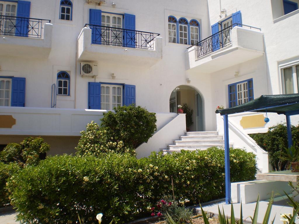 Hotel Barbara II à Agia Marina  Extérieur photo